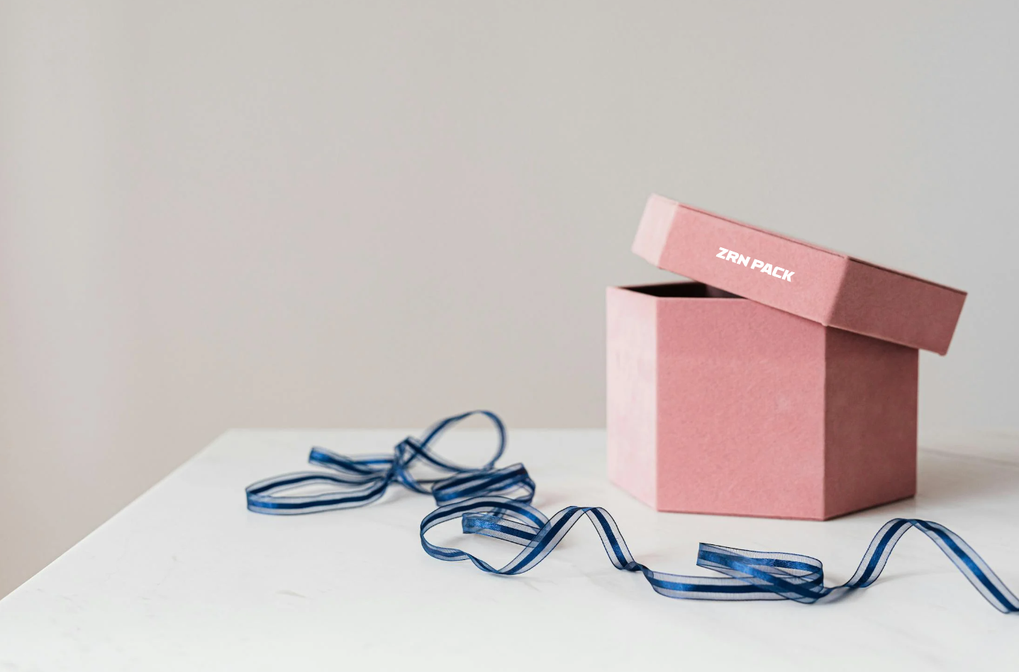 Let's briefly analyze the value that customized gift box packaging can bring to the brand:
